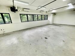 Carros Centre (D25), Factory #625896081